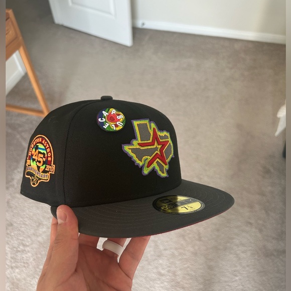 New Era Other - BRAND NEW HOUSTON ASTROS HAT 7 1/4